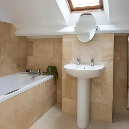 Town Centre Walk To Everything! Pensjonat *