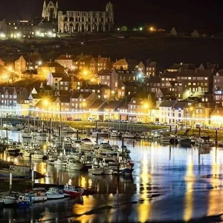 Town Centre Walk To Everything!